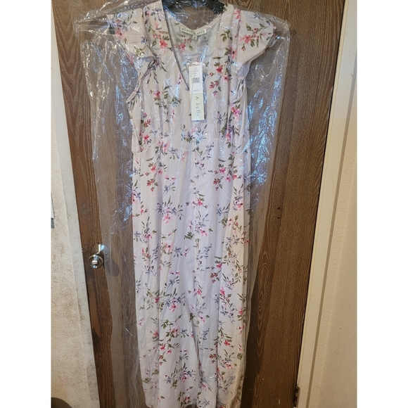 BLUSH FLORAL MAXI DRESS - Picture 3 of 3